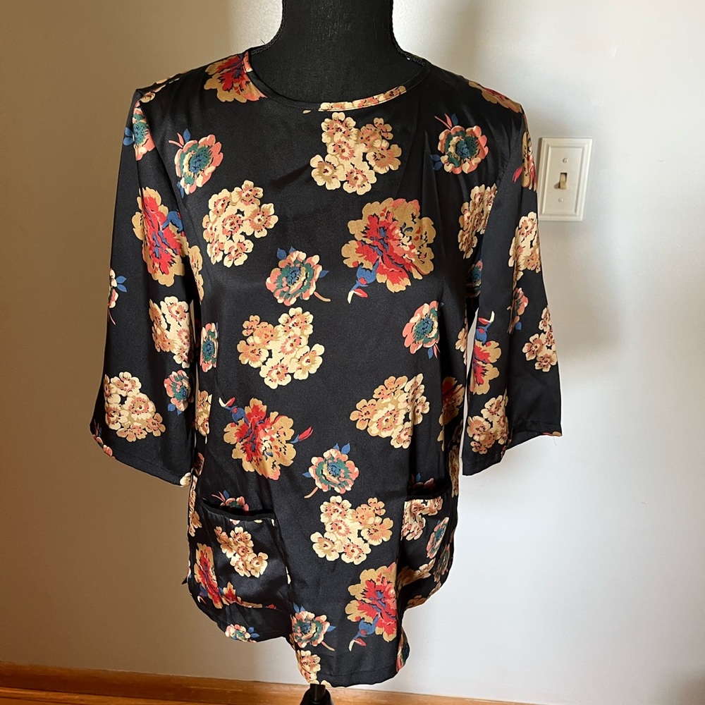 Zara Woman’s Floral‎ top